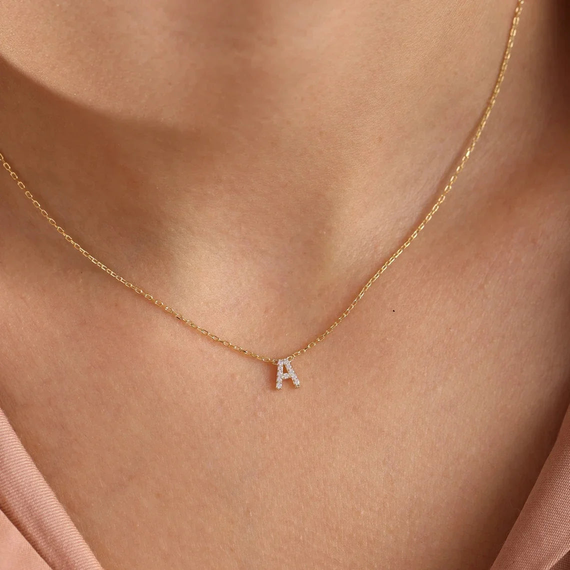 Collar con inicial personalizada