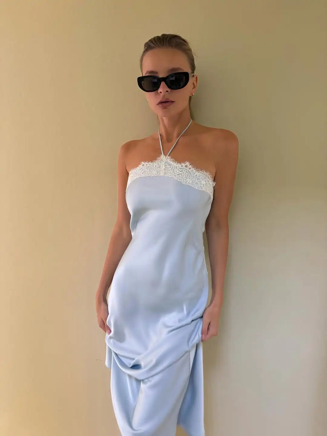 Vestido largo de satén azul
