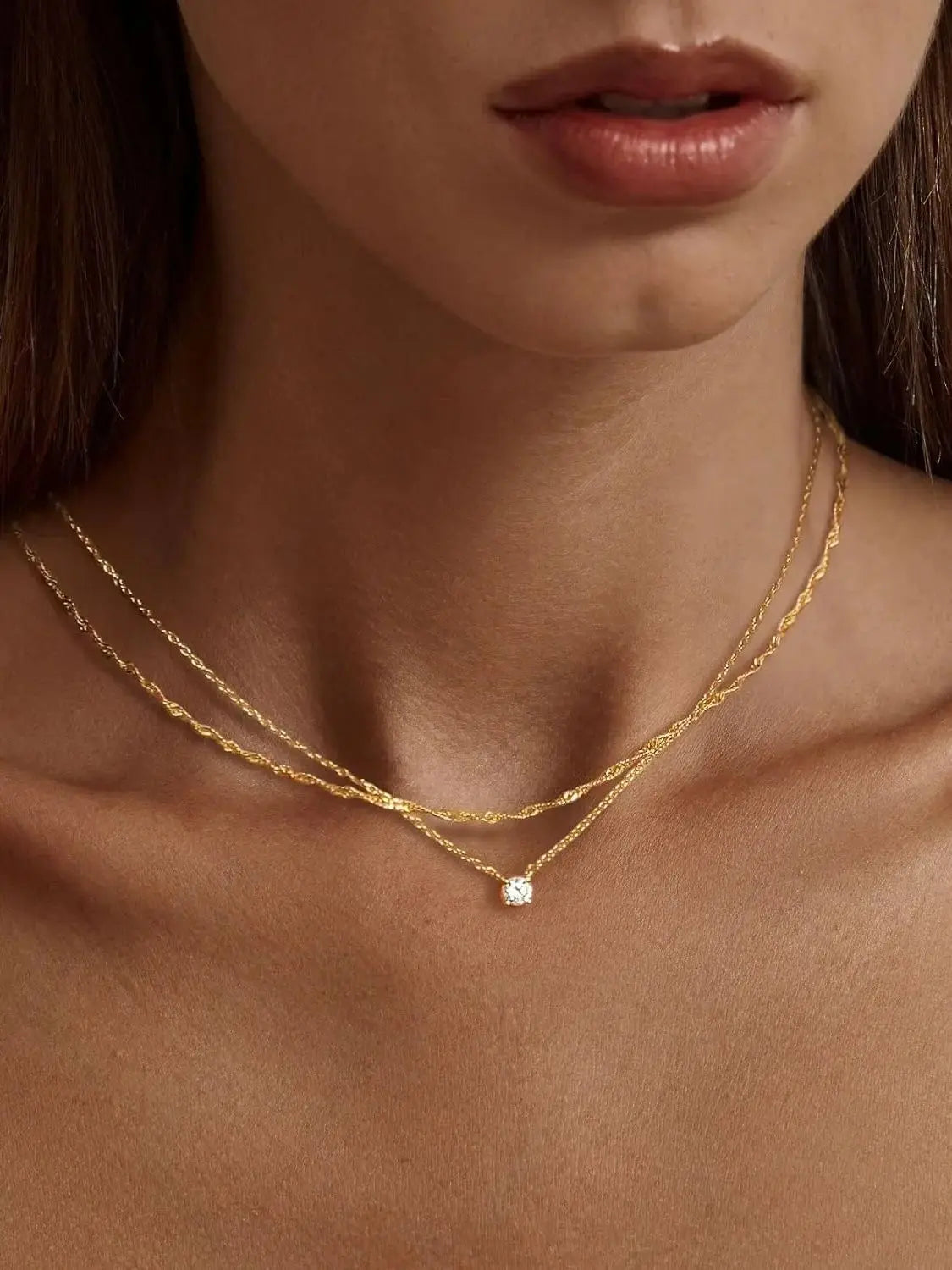 Collar de oro con diamante