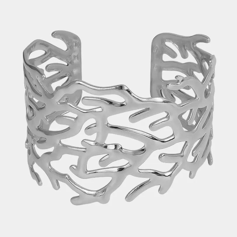 Pulseras abiertas y gruesas de estilo moderno