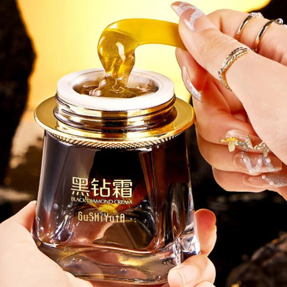 Crema facial hidratante con algas y láminas de oro