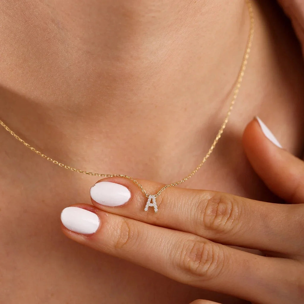 Collar con inicial personalizada