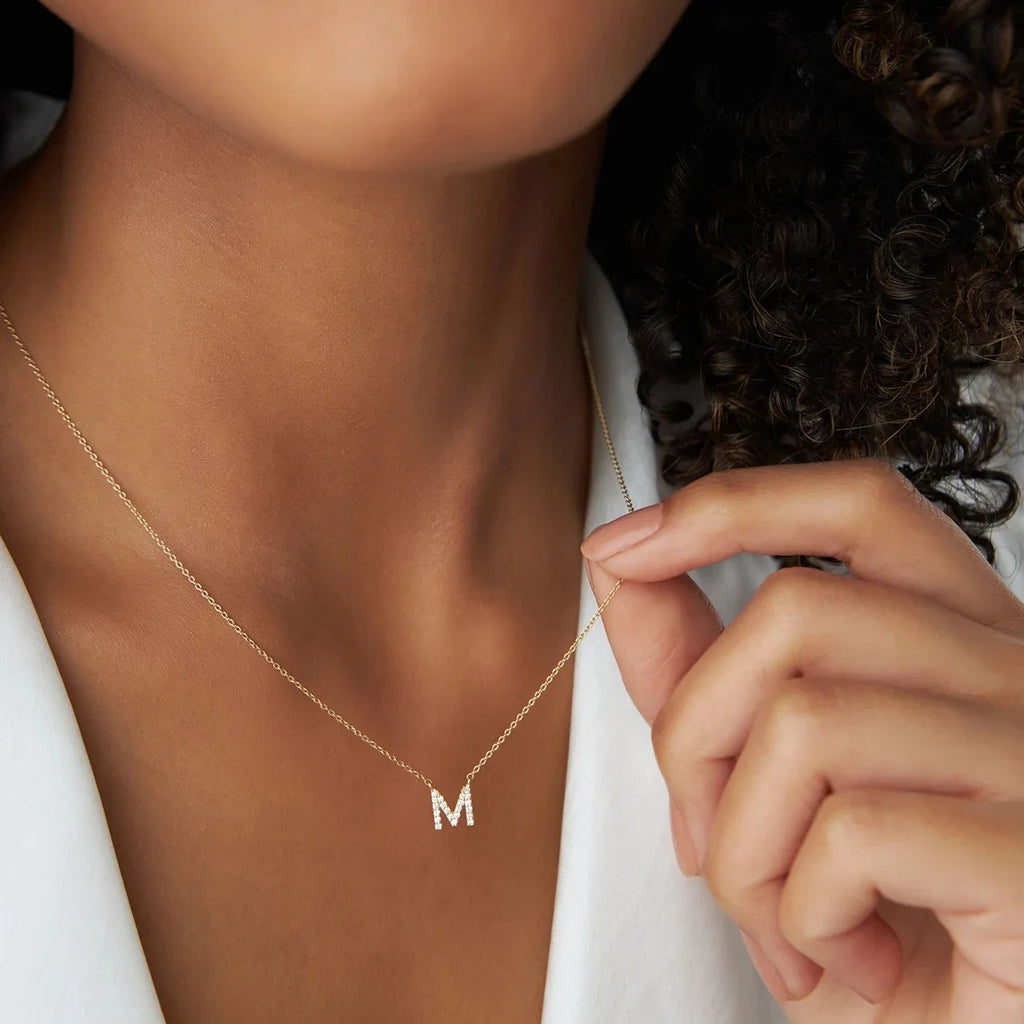 Collar con inicial personalizada