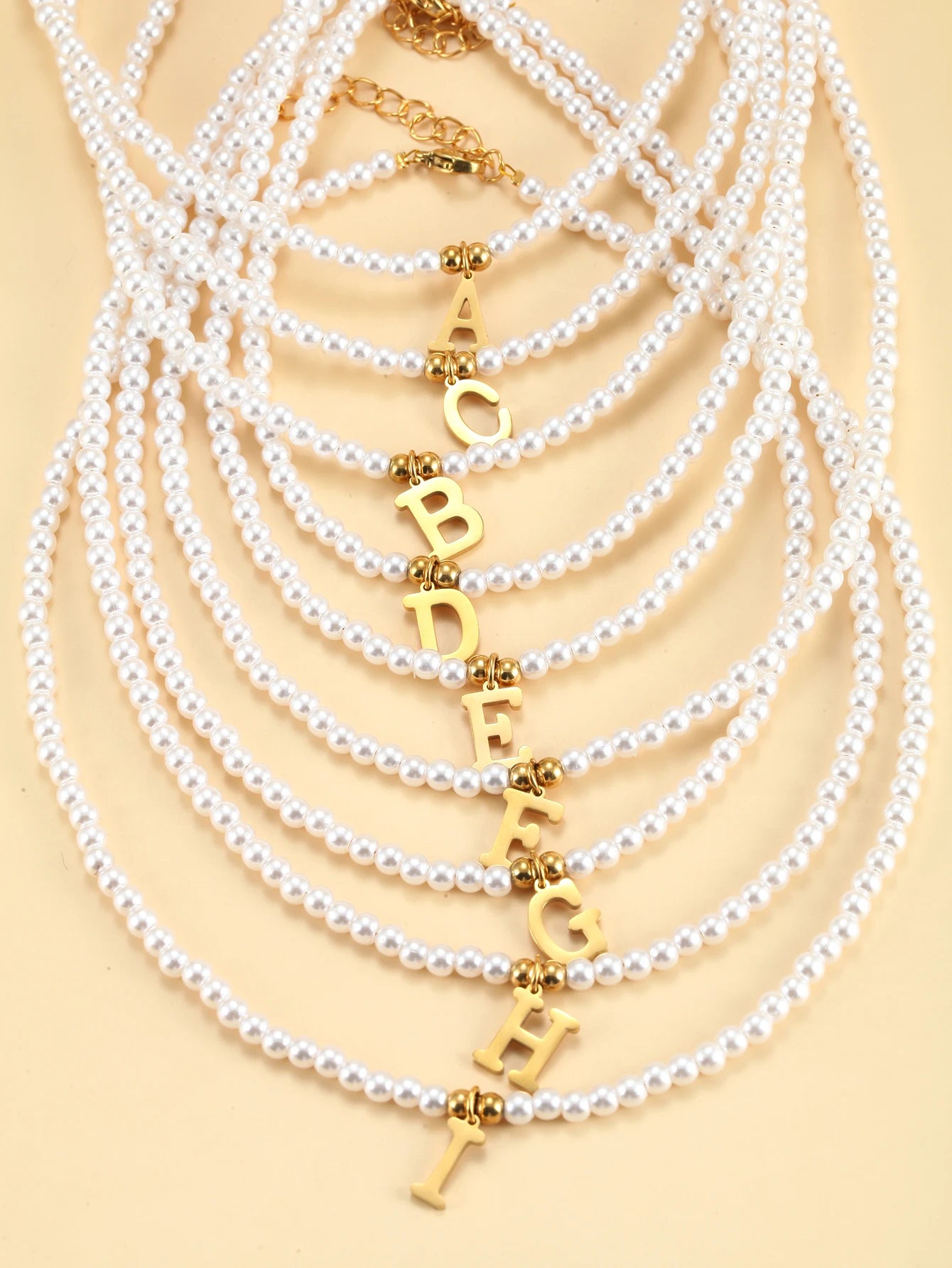 Cadena de perlas con tu inicial personalizada
