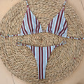 Microbikini con estampado de rayas