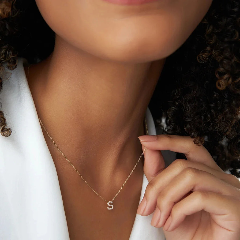 Collar con inicial personalizada