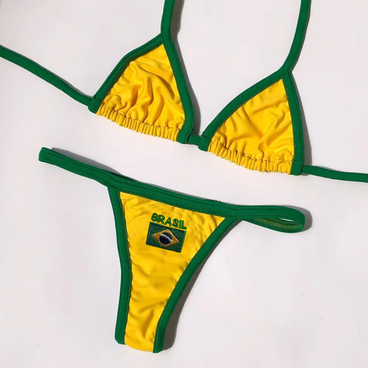 Conjunto de bikini estilo retro inspirado en la bandera de Brasil