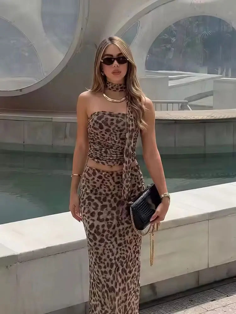 Conjunto con estampado de leopardo