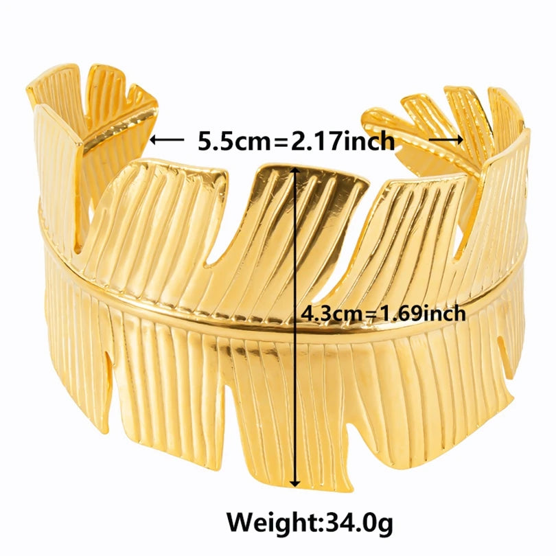Pulseras abiertas y gruesas de estilo moderno