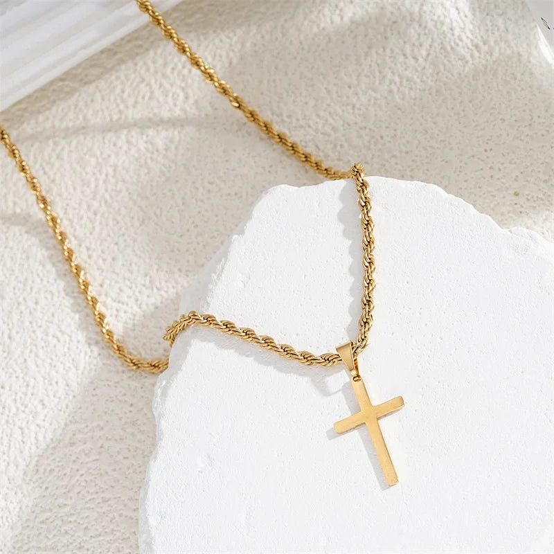 Collar con colgante de cruz unisex