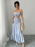 Vestido de rayas con diseño elegante