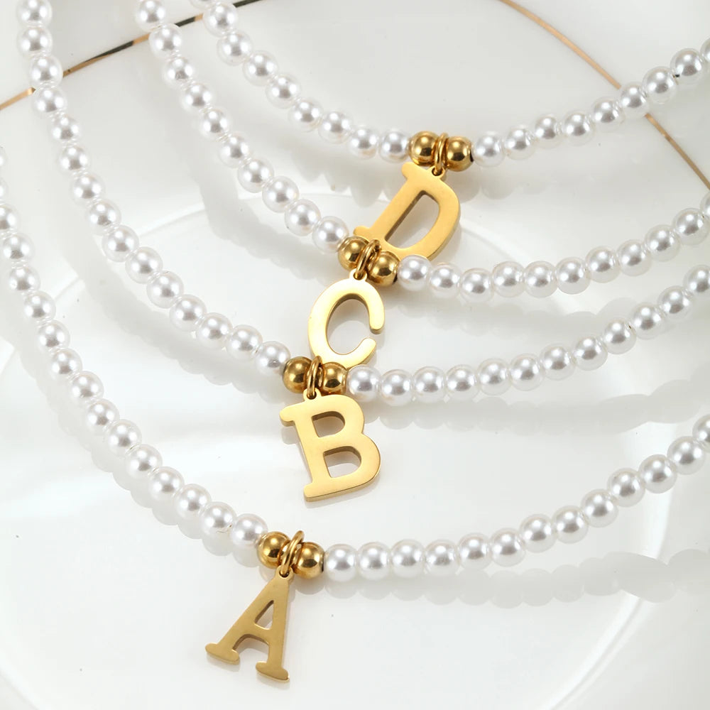 Cadena de perlas con tu inicial personalizada