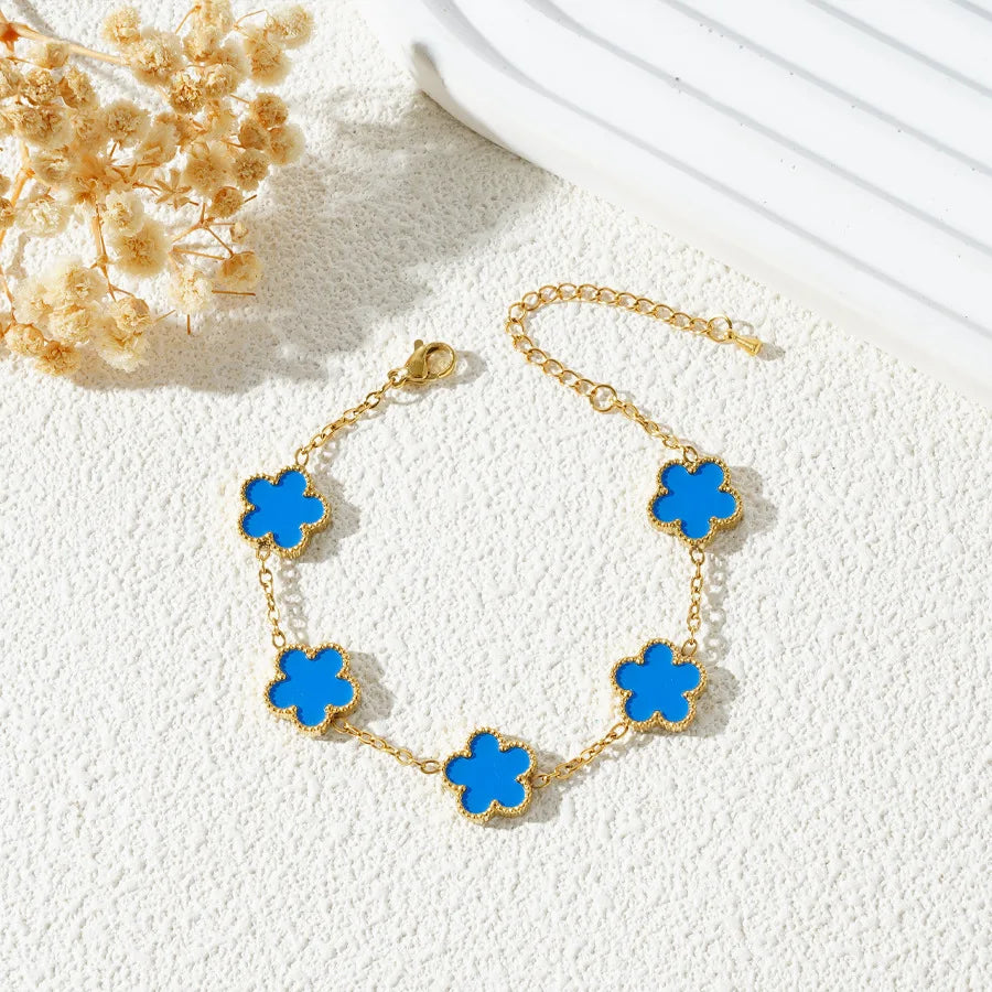 Pulsera con diseño de flor de cinco pétalos