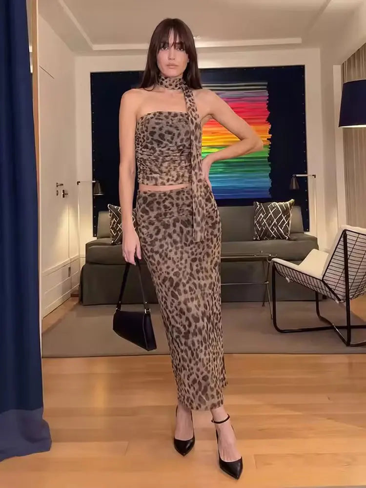 Conjunto con estampado de leopardo
