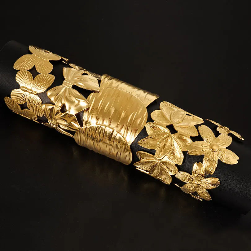 Pulseras abiertas y gruesas de estilo moderno