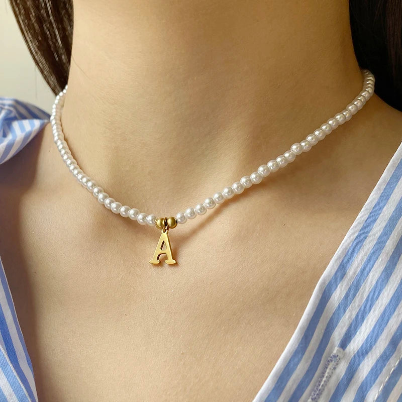 Cadena de perlas con tu inicial personalizada