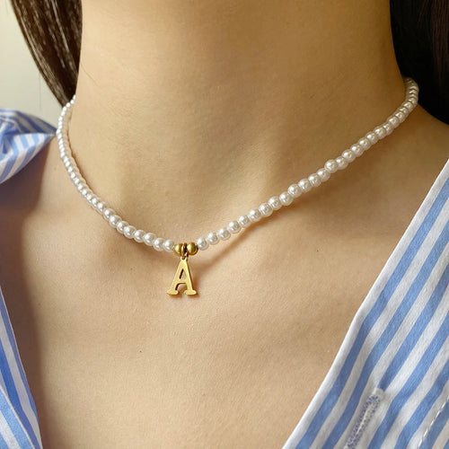Cadena de perlas con tu inicial personalizada